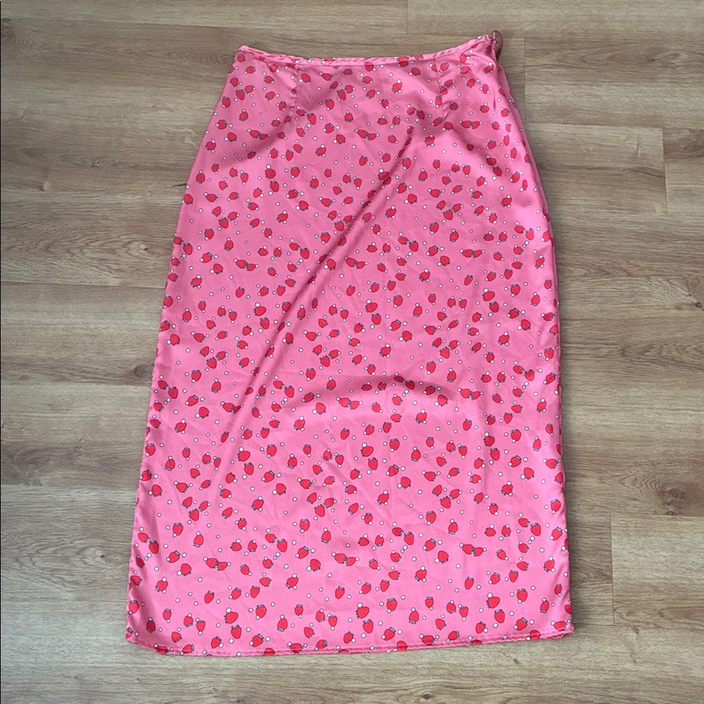 Glamorous Pink Silky Midi Skirt with Strawberry‎ Design NWOT